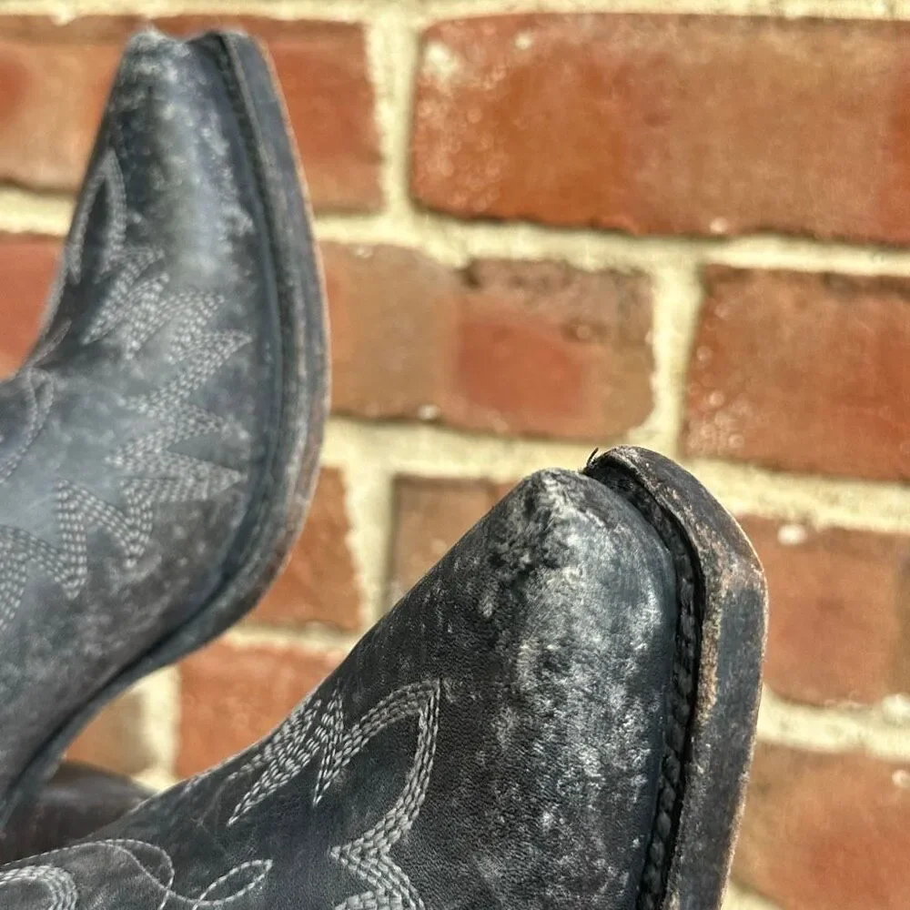 Ariat Dixon Western Bootie Distressed Black Snip Toe Heel Womens 6.5 NEW